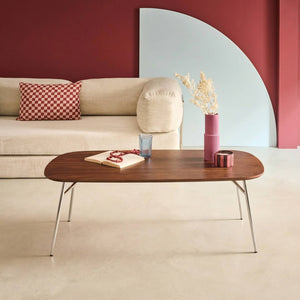 Tavolino rettangolare con gambe cromate e decorazioni in legno, noce