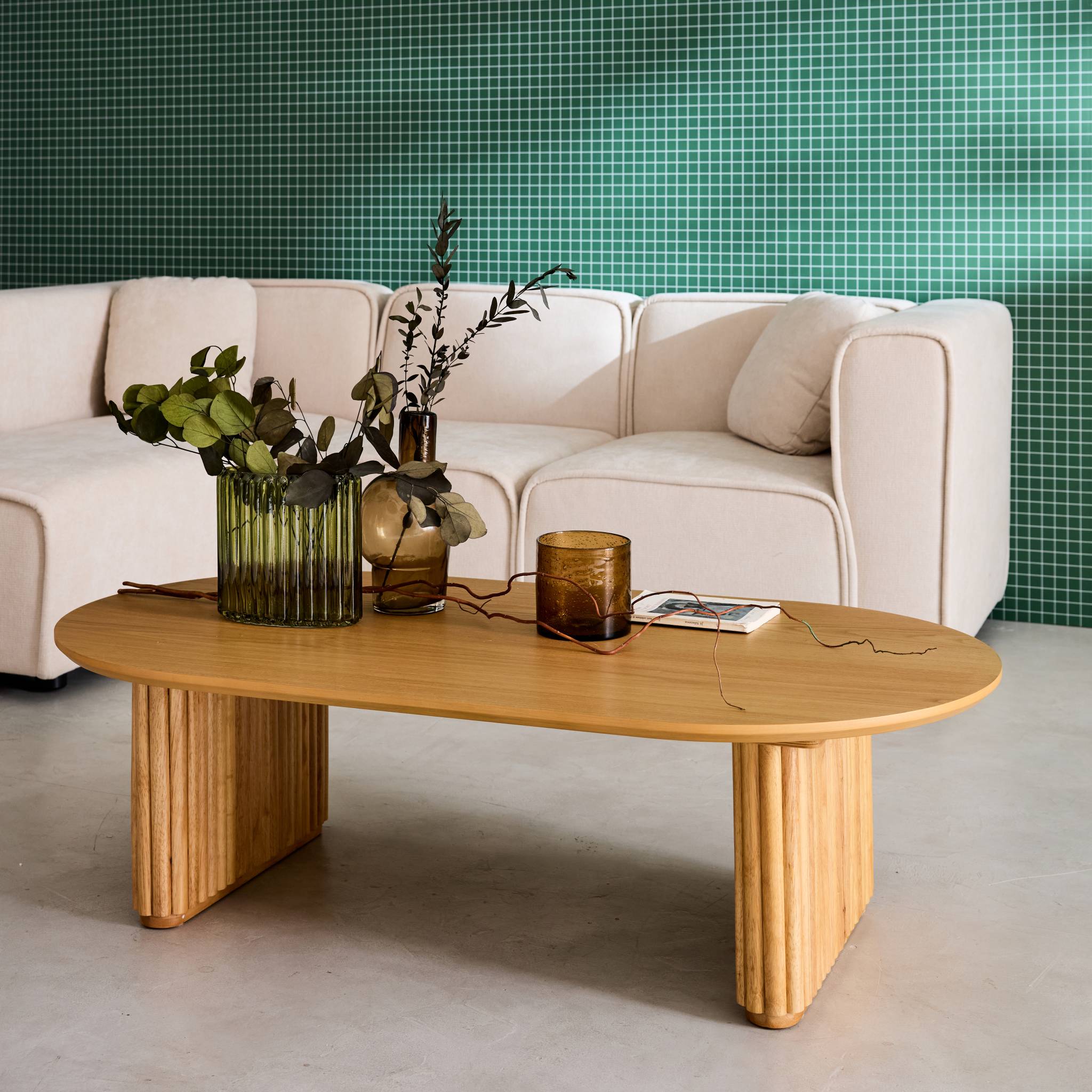 Tavolino ovale in legno di hevea placcato rovere, quercia