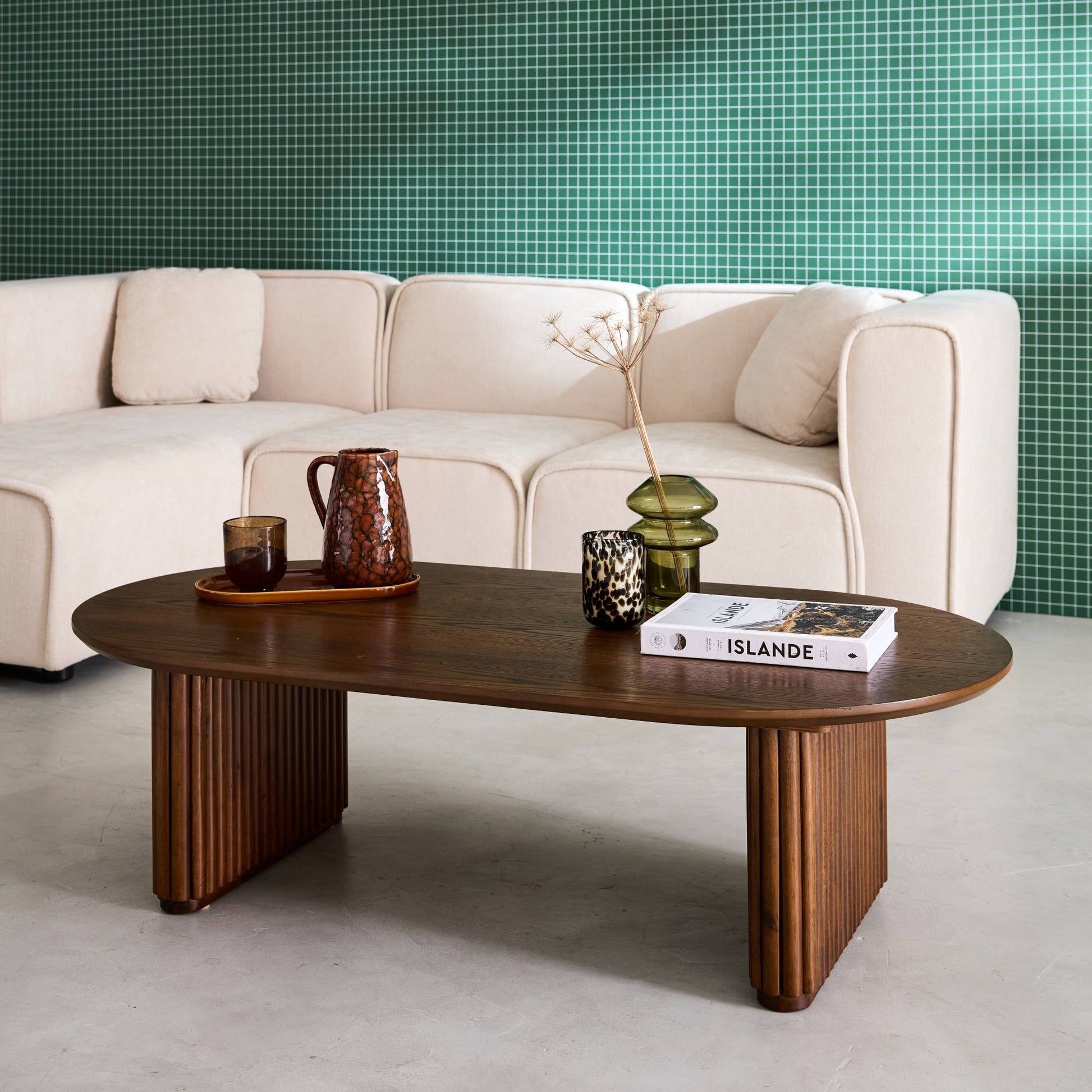 Tavolino ovale in legno di hevea placcato rovere, noce