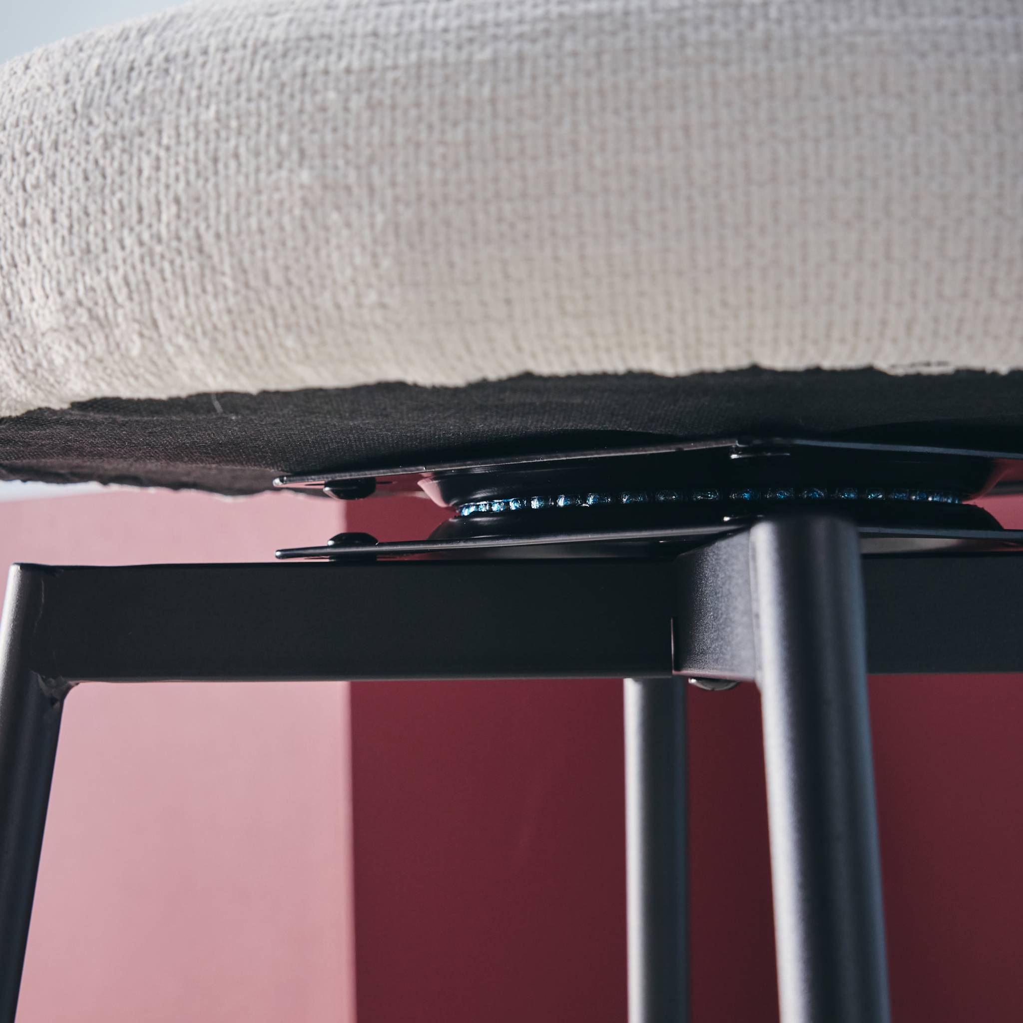 Set di 2 sgabelli da bar con seduta girevole in metallo e tessuto,