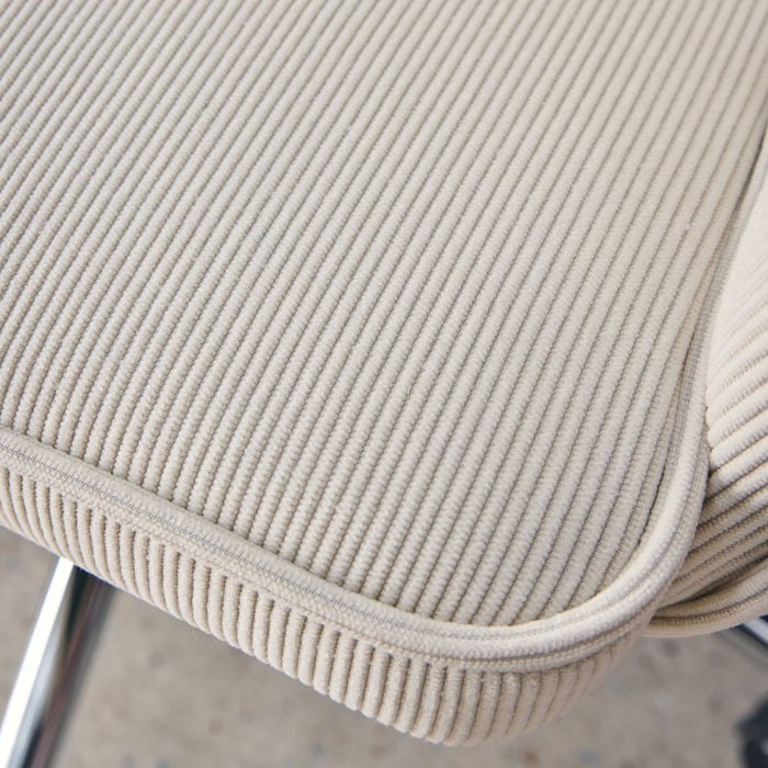 Sedia da ufficio a rotelle velluto a coste base cromata, bianco sporco