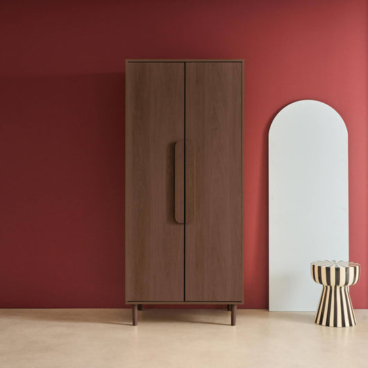Armadio guardaroba effetto legno 2 ante, ripiani e appendiabiti, noce
