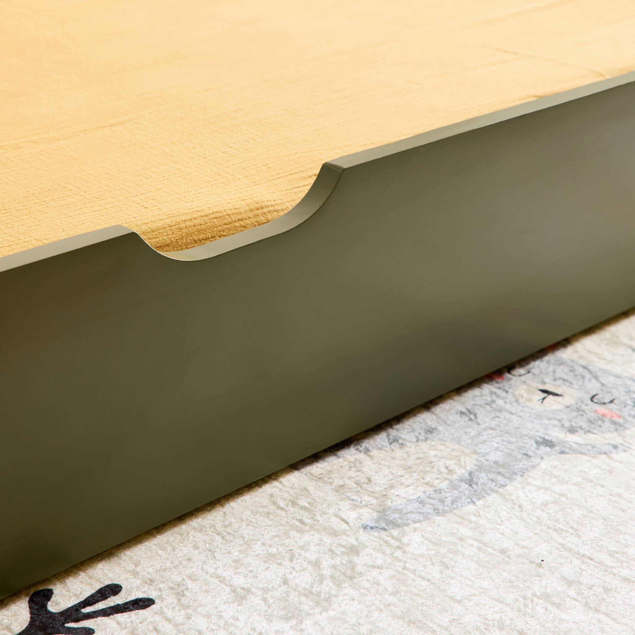 Cassetto letto per bambini roya in legno di pino naturale, verde