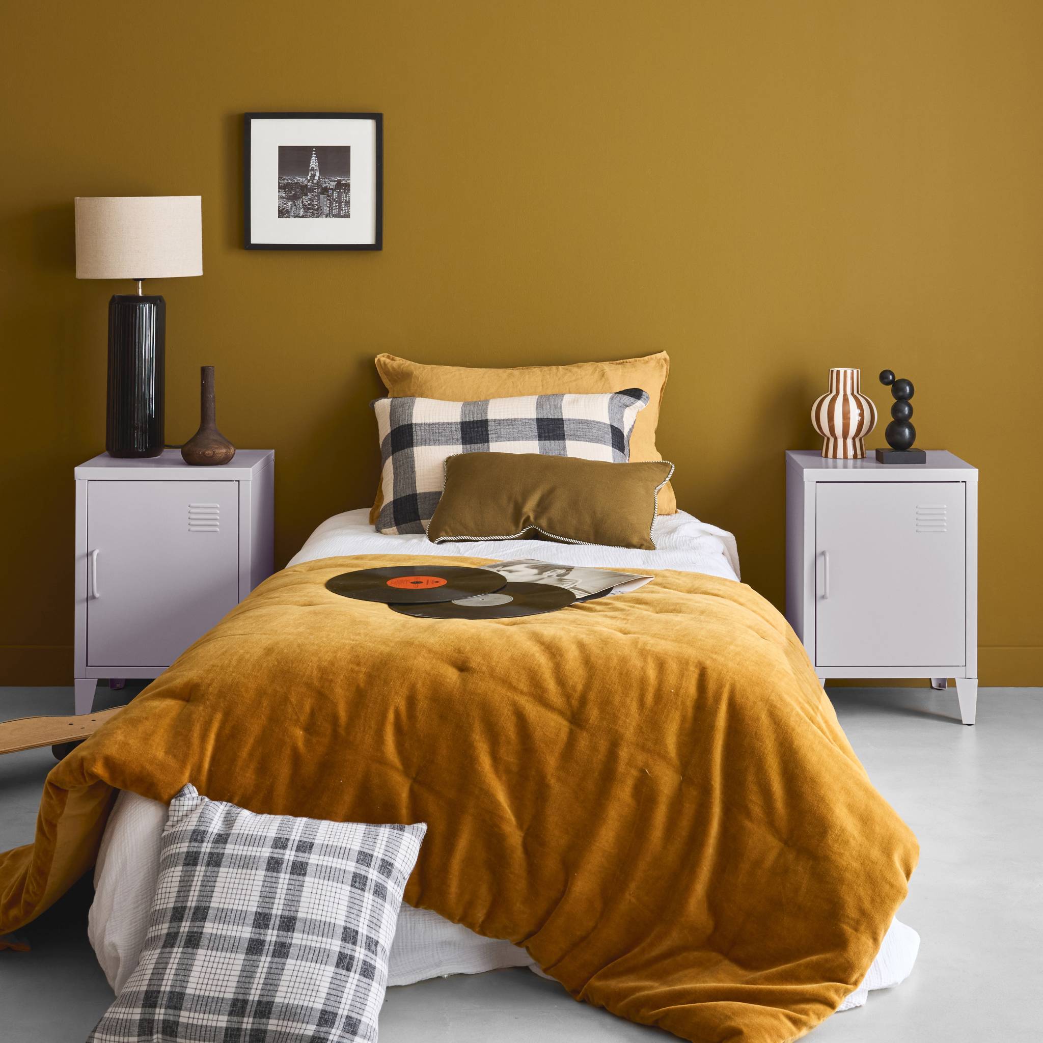 Set di 2 comodini industriali, 1 anta, lilas