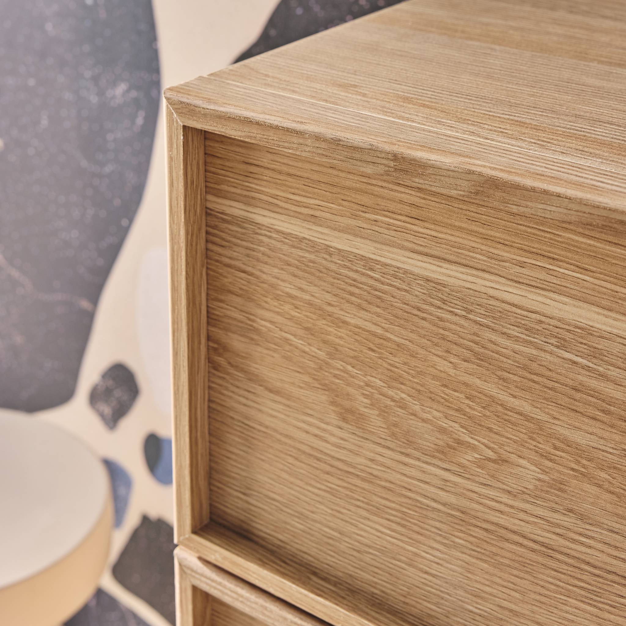 Cassettiera alta con 4 cassetti effetto legno, marrone naturale