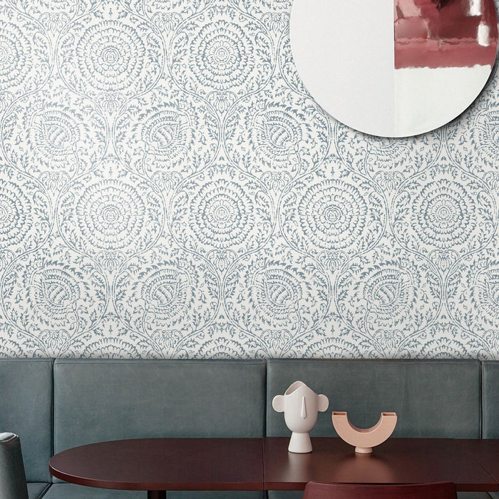 Carta da Parati Shabby Chic Bianca e Blu Damascata Floreale Carta Vegana 250x200cm 5,5mq 