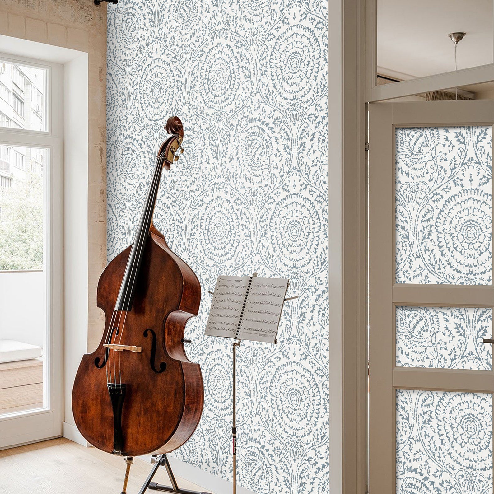 Carta da Parati Shabby Chic Bianca e Blu Damascata Floreale Carta Vegana 250x200cm 5,5mq 