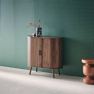 Credenza con ante scorrevoli e ripiano, noce