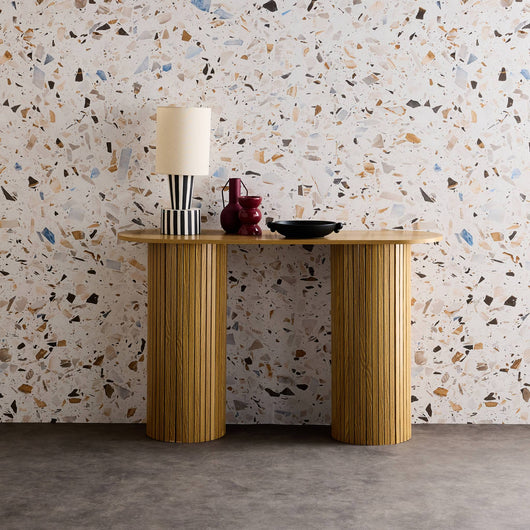 Consolle ovale scandinava con effetto legno scanalato, marrone