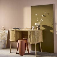 Scrivania ovale con effetto legno scanalato e due vani portaoggetti,