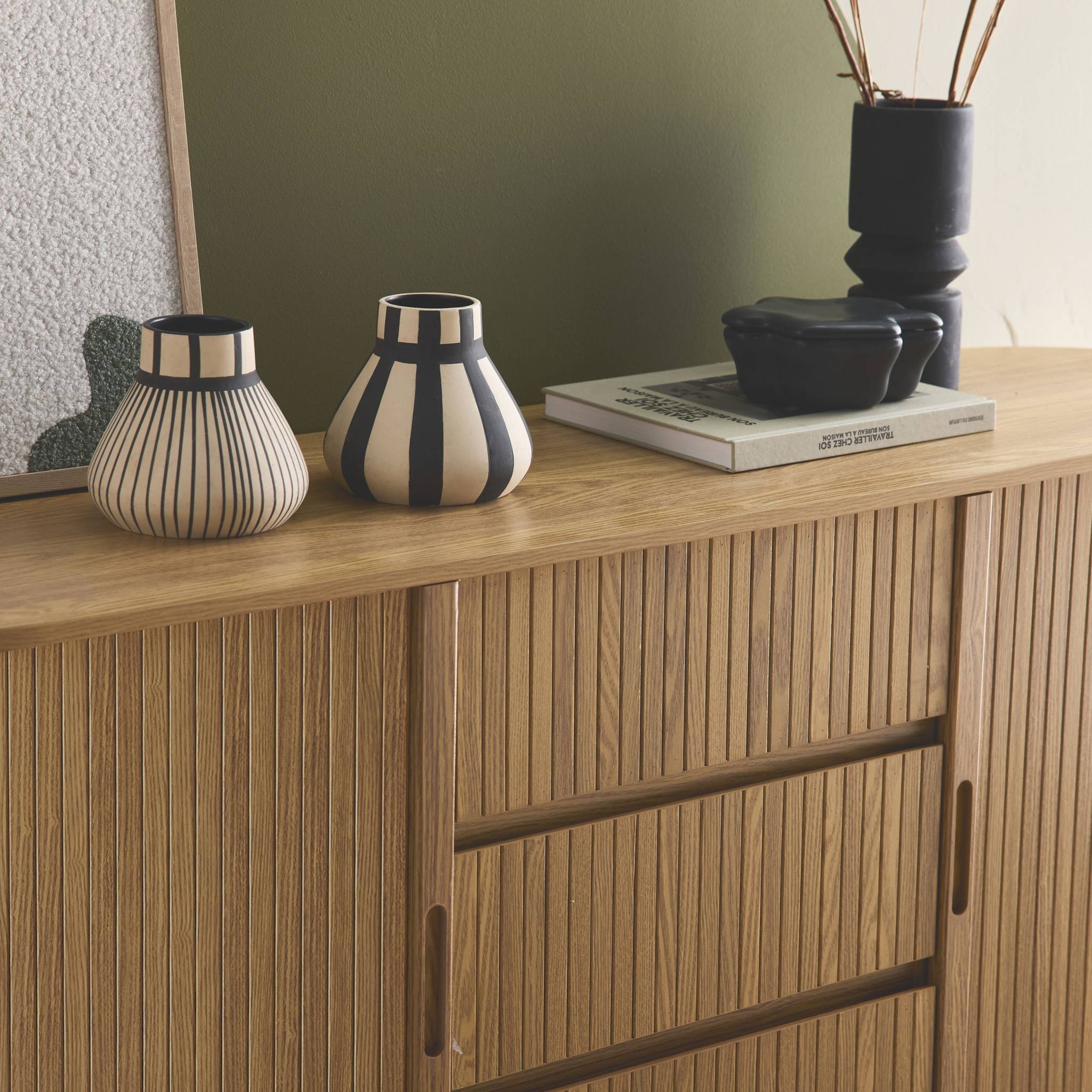 Credenza scandinava effetto legno scanalato 2 ante scorrevoli, 150cm,