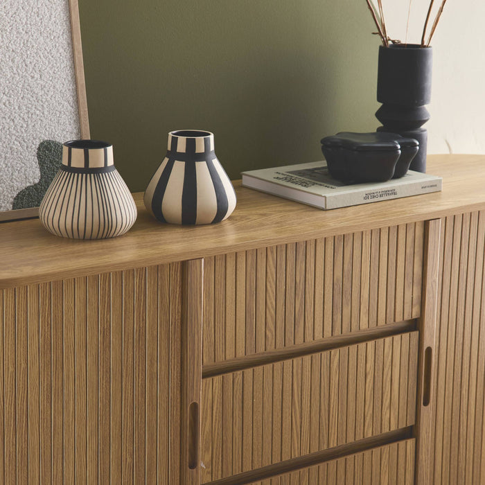 Credenza scandinava effetto legno scanalato 2 ante scorrevoli, 150cm,
