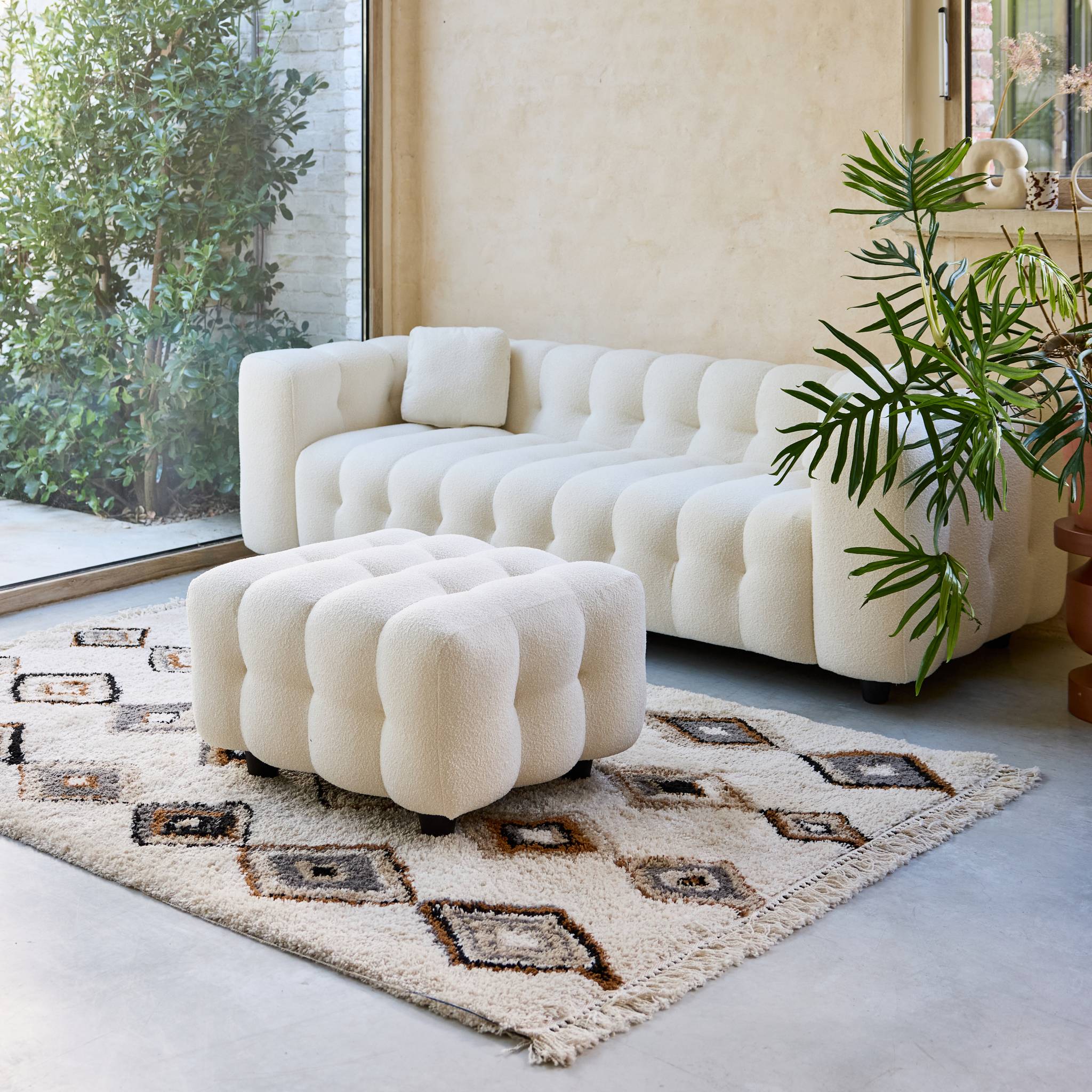 Pouf, poggiapiedi per divano 3 posti leon bouclette strutturato, crema