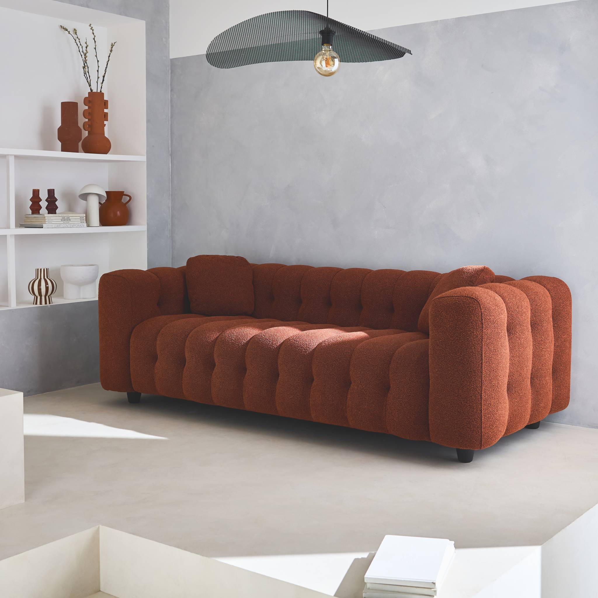 Divano rivestito in tessuto bouclé a 3 posti, terracotta