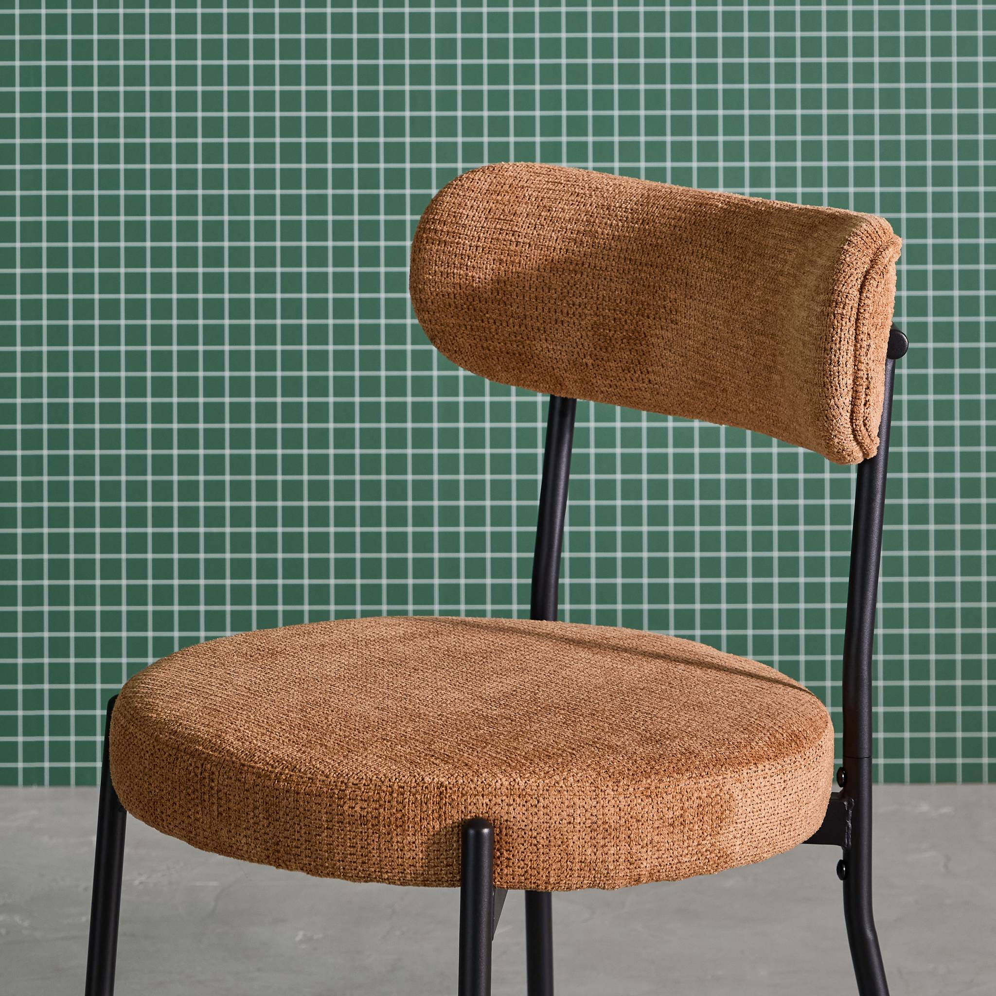 Set di 2 sedie in metallo e tessuto ciniglia, camel