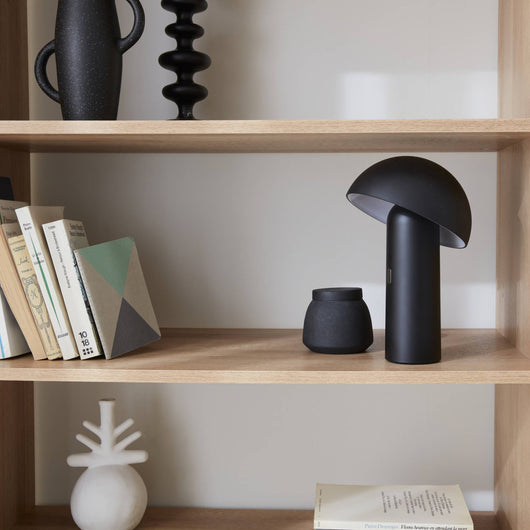 Lampada da tavolo a batteria nomadic con testa orientabile, 28cm, nero