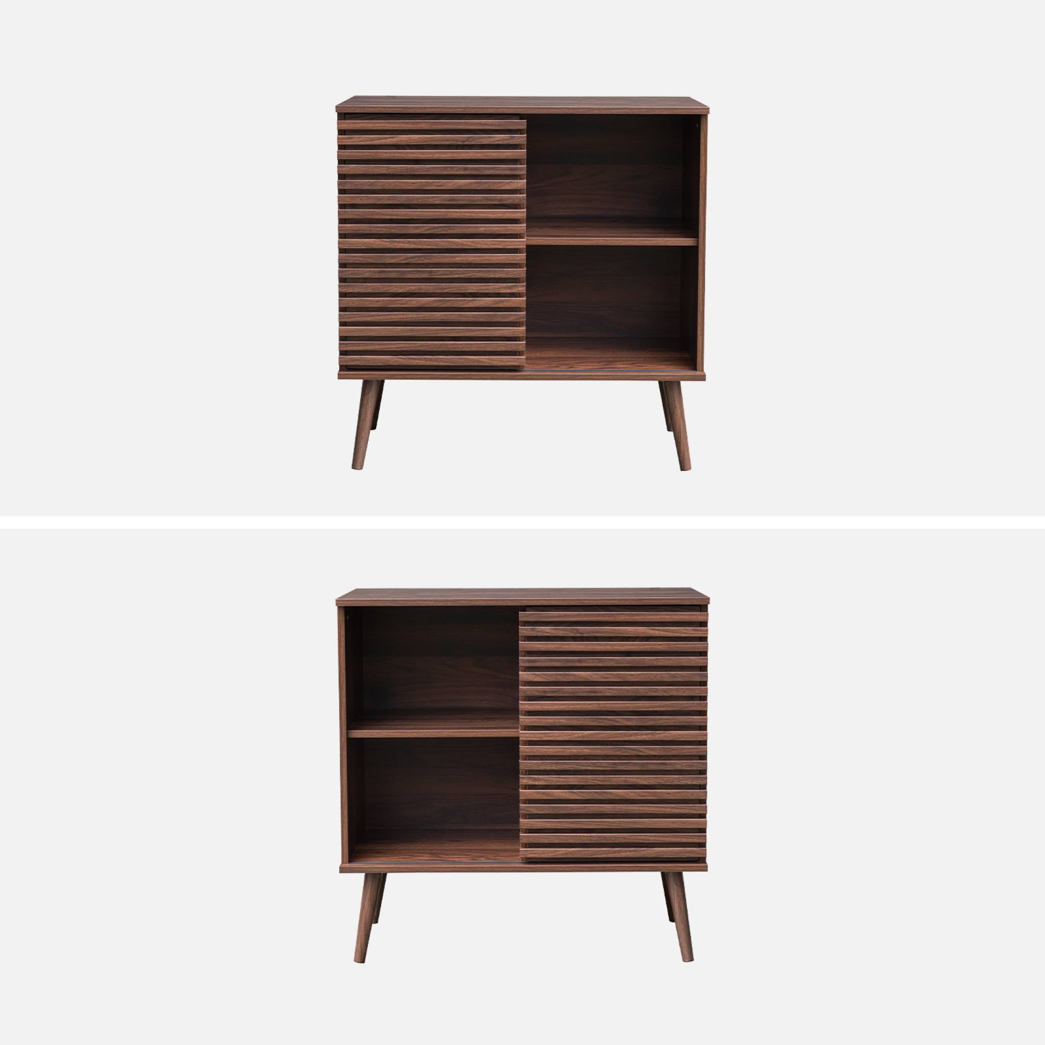 Credenza scandinava effetto legno e anta scorrevole scanalata, 80cm,