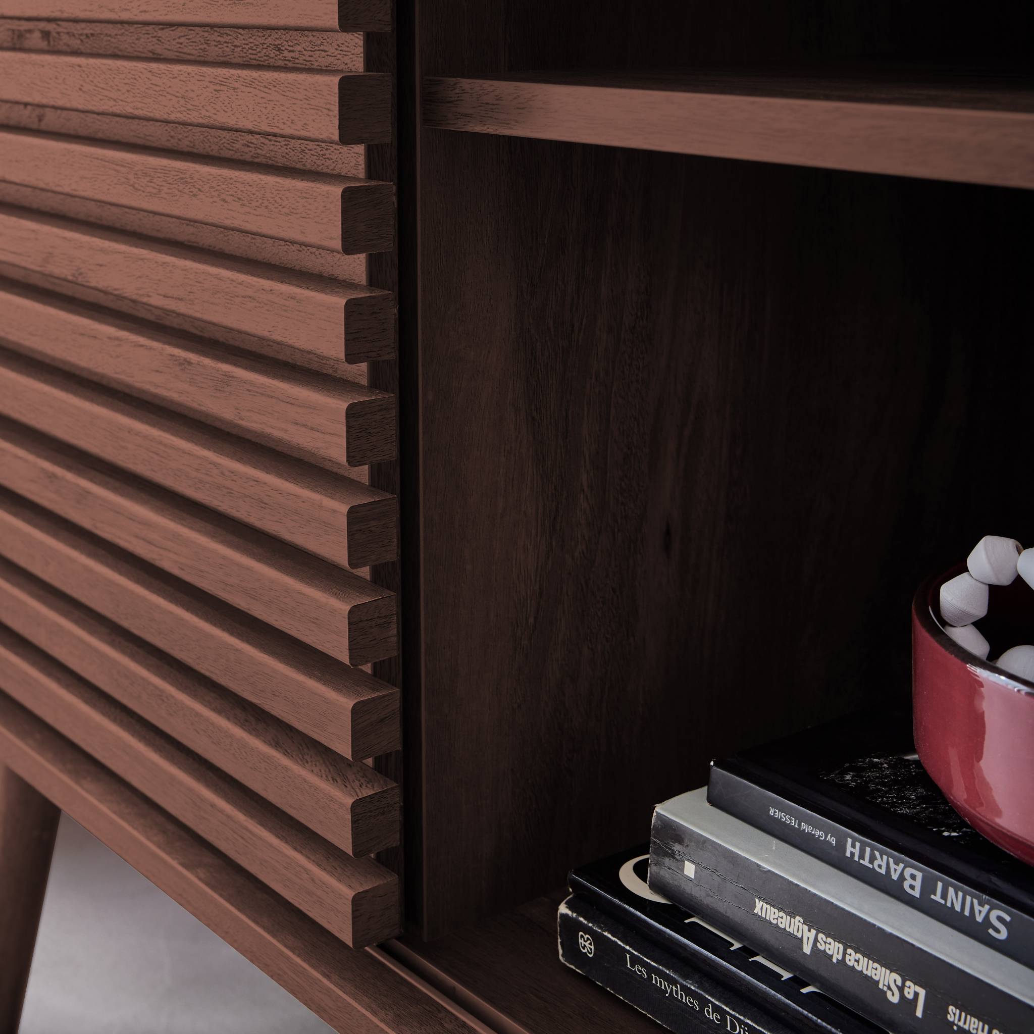 Credenza scandinava effetto legno e anta scorrevole scanalata, 80cm,