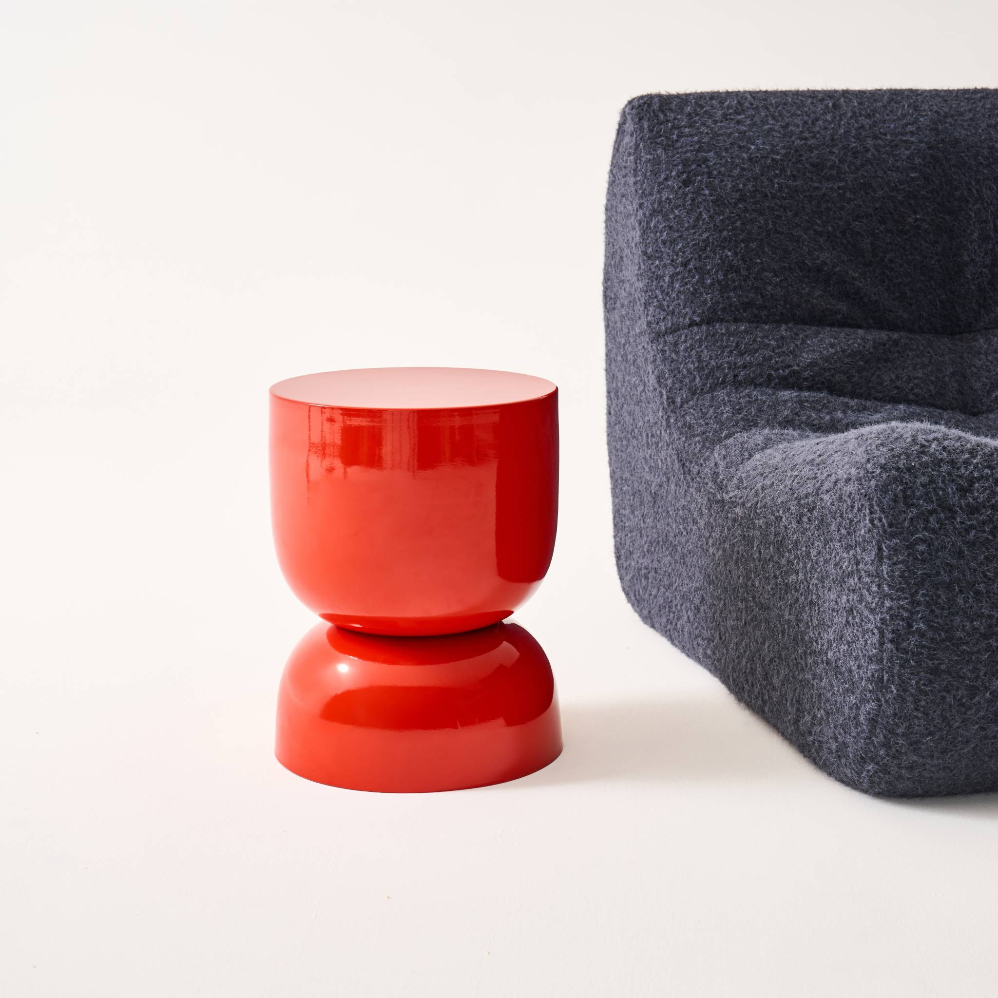 Tavolino in metallo effetto glassy,  42cm, arancione