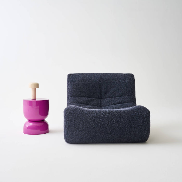 Tavolino in metallo effetto glassy,  42cm, rosa