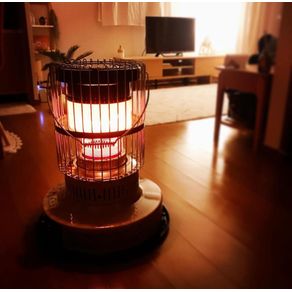 Toyotomi Stufa KR-47, 4,7Kw, eccellenza giapponese per scaldare i tuoi ambienti in maniera pratica veloce e sicura, usare combustibile Toyotomi