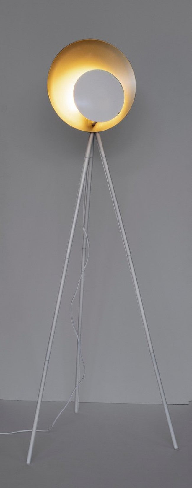 Lampada da terra treppiede 87x56x155h in metallo