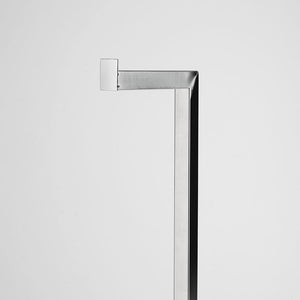 Piantana con portarotolo cromato e portascopino