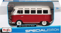 Van Samba Volkswagen - Modellino Realistico Van in Scala 1:25 (Scelta Casuale tra i Colori Disponibili), Licenza Ufficia