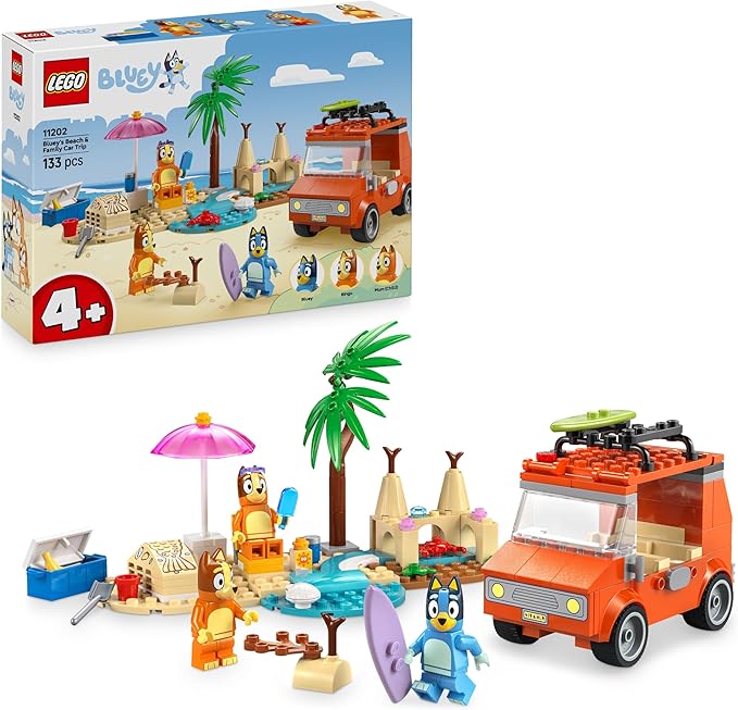 LEGO Bluey: Vacanza sulla Spiaggia della Famiglia di Bluey con Macchina Giocattolo, 3 Minifigure tra cui Bingo e Chilli,