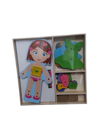 Scatola Bambina in legno con abiti