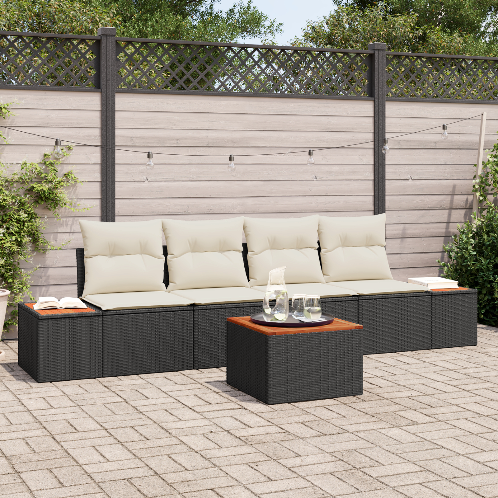Set di divani da giardino da 5 pezzi con cuscini neri in polyrattan e acacia
