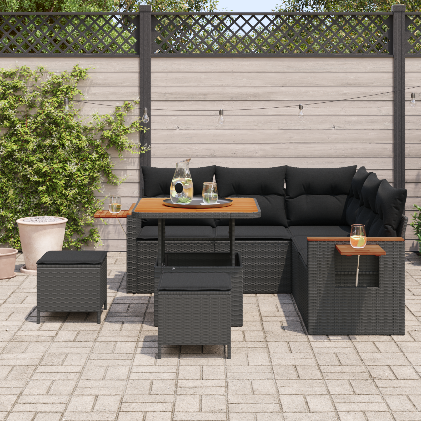 Set di Sofà da Giardino 8 Pezzi con Cuscini Nero Polyrattan Acacia