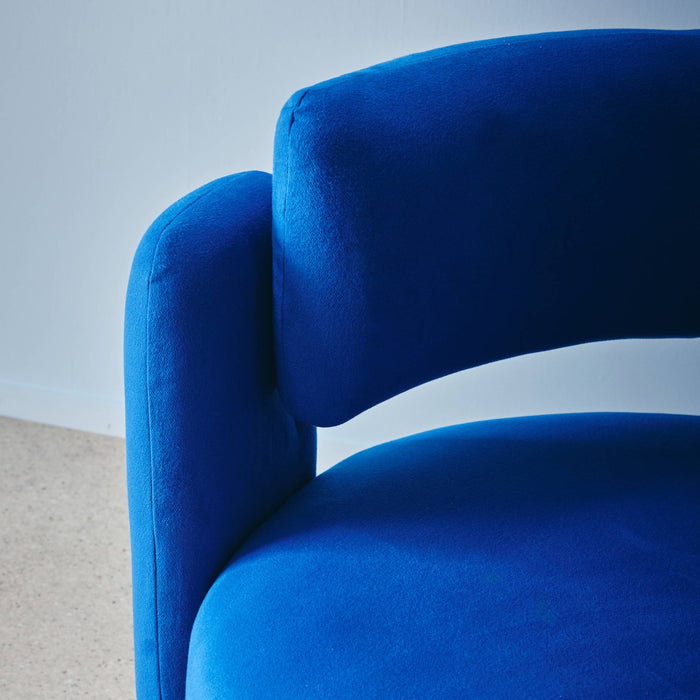 Sedia tripode in tessuto tipo feltro, blu