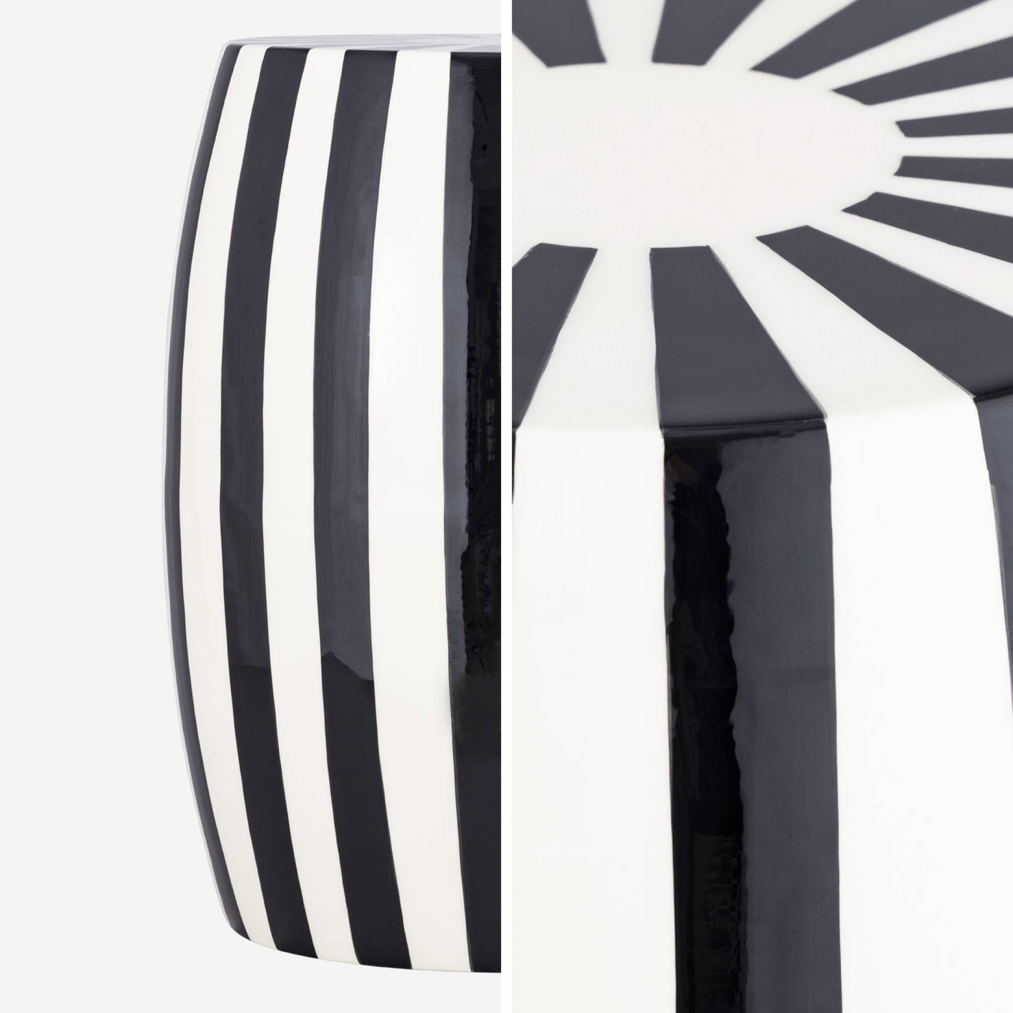 Tavolino da salotto in acciaio smaltato, righe bicolore, 46cm, nero