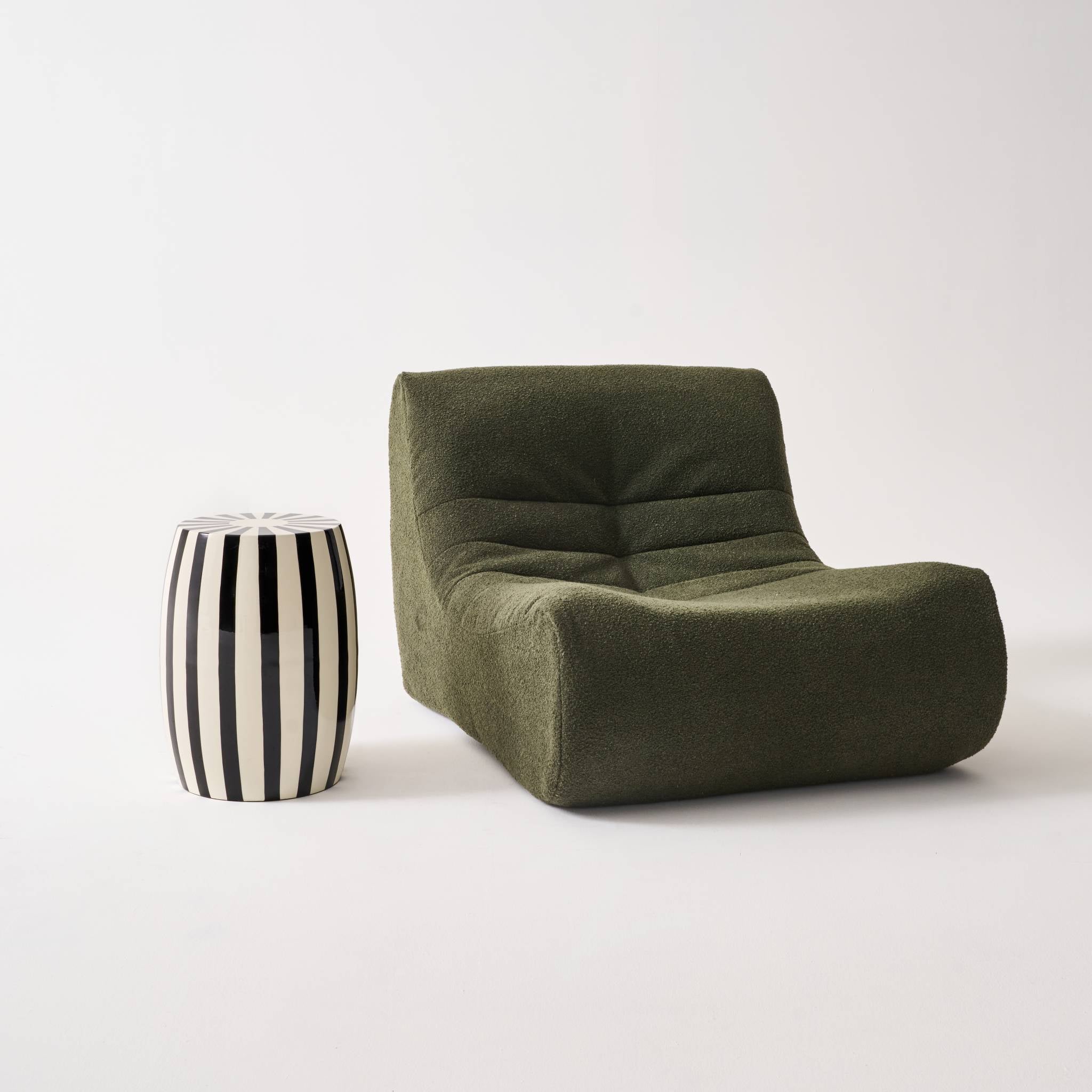 Tavolino da salotto in acciaio smaltato, righe bicolore, 46cm, nero