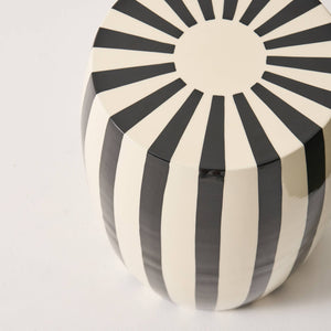 Tavolino da salotto in acciaio smaltato, righe bicolore, 46cm, nero