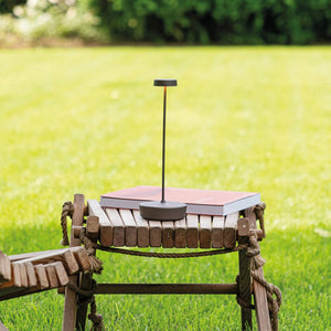 Lampada a led da tavolo Swap titanio opaco ricaricabile e dimmerabile con batteria fino a 12 ore