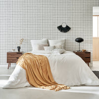 Comodino in legno tinto noce, 2 cassetti, marrone