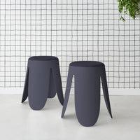 Set di 2 sgabelli impilabili in materiale bouclé, blu navy