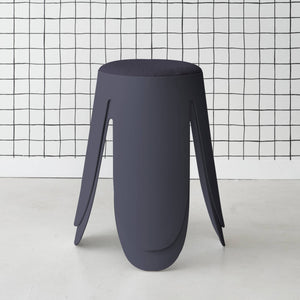 Set di 2 sgabelli impilabili in materiale bouclé, blu navy