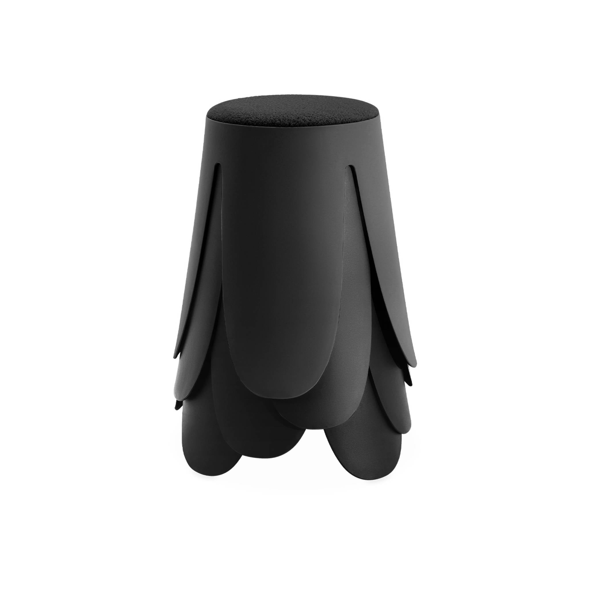 Set di 4 sgabelli impilabili in materiale bouclé, nero