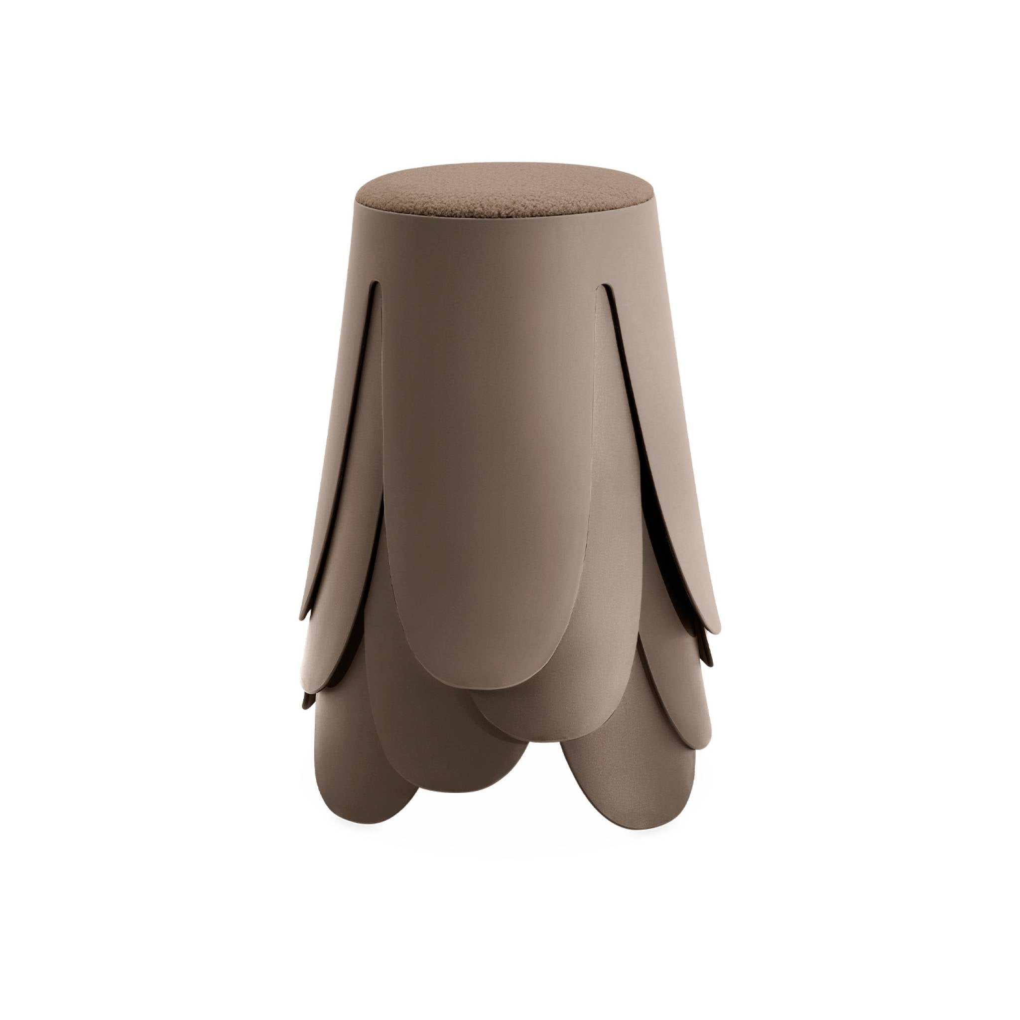 Set di 4 sgabelli impilabili in materiale bouclé, marrone