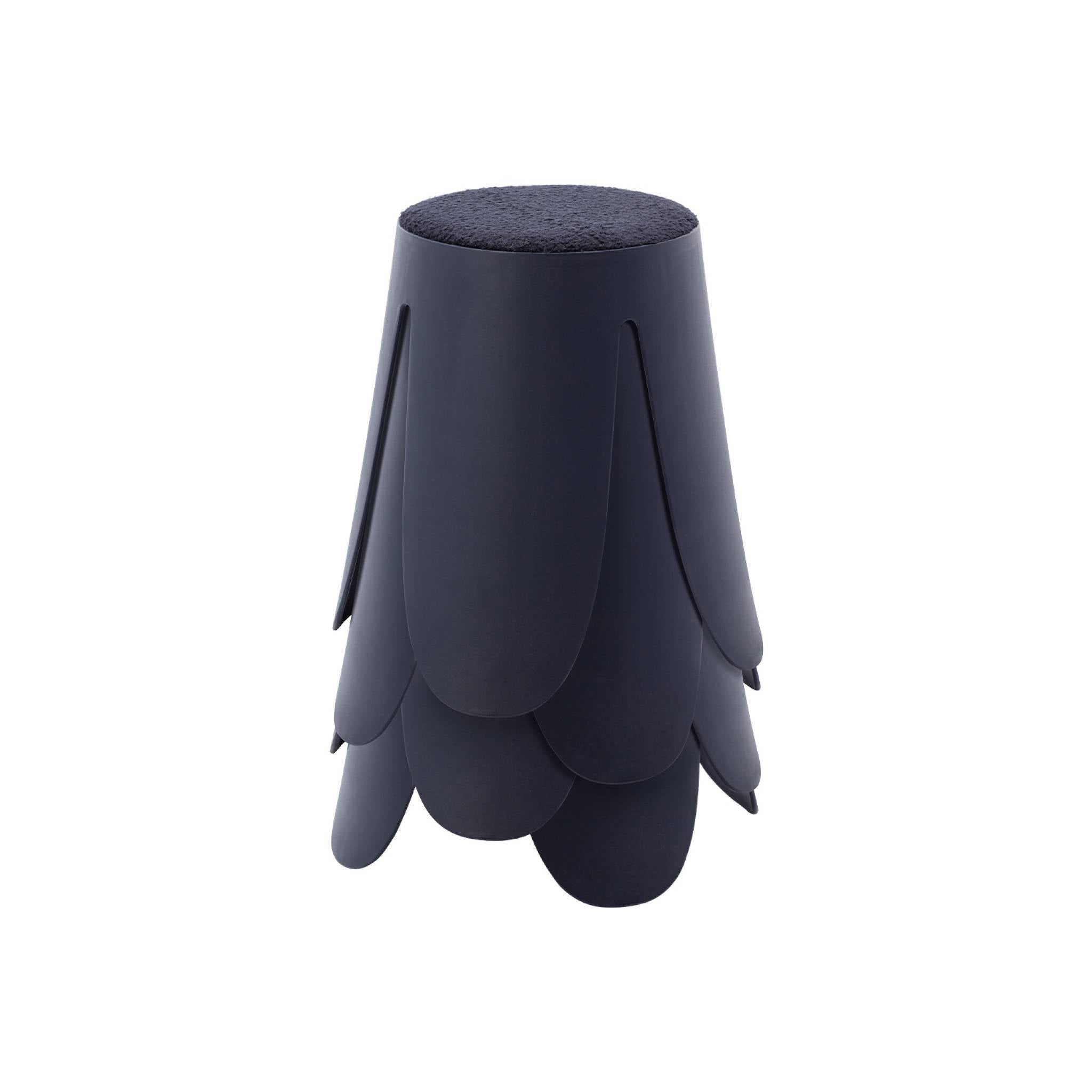 Set di 4 sgabelli impilabili in materiale bouclé, blu navy