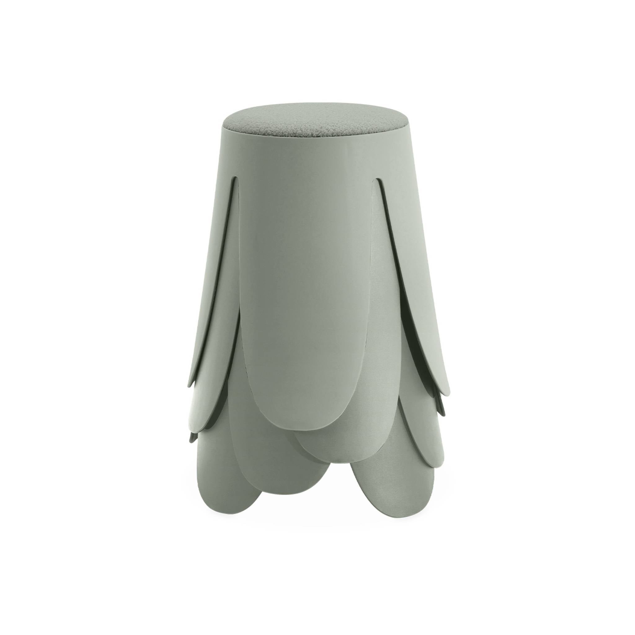 Set di 4 sgabelli impilabili in materiale bouclé, verde celadon