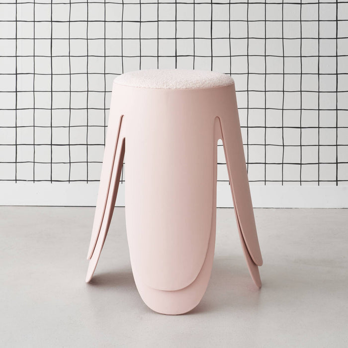 Set di 2 sgabelli impilabili in materiale bouclé, rosa