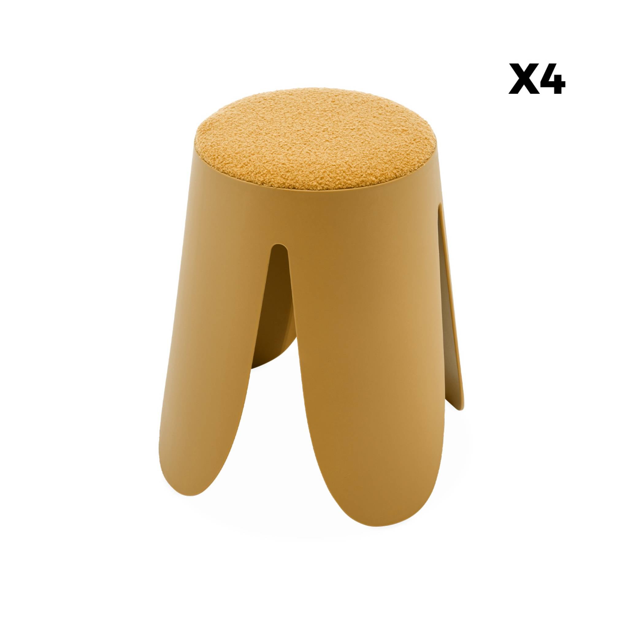 Set di 4 sgabelli impilabili in materiale bouclé, mostarda