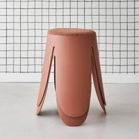 Set di 2 sgabelli impilabili in materiale bouclé, terracotta