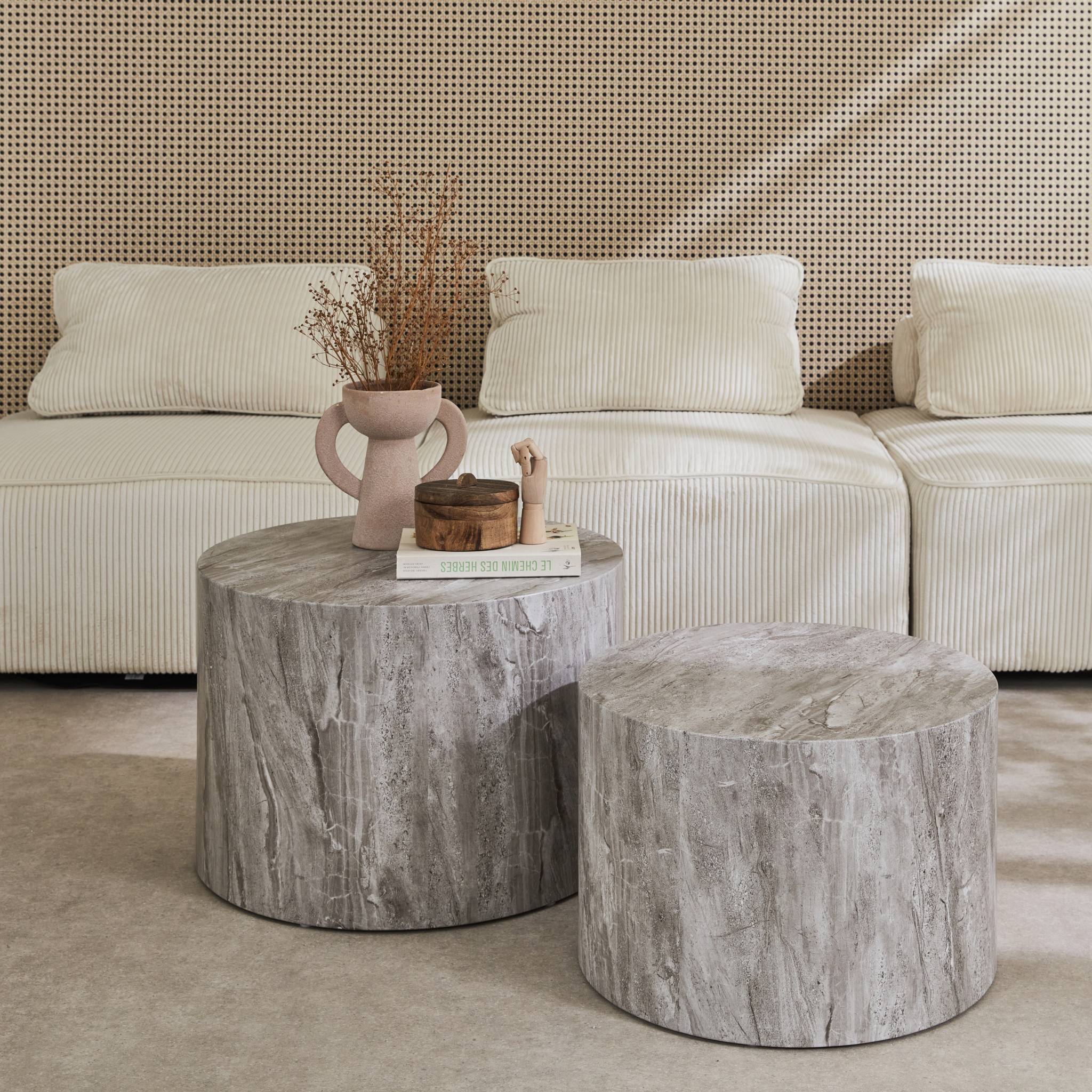 Set di 2 tavolini rotondi con effetto marmo, grigio