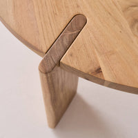 Tavolino da caffè esotico rotondo in legno massello, marrone naturale