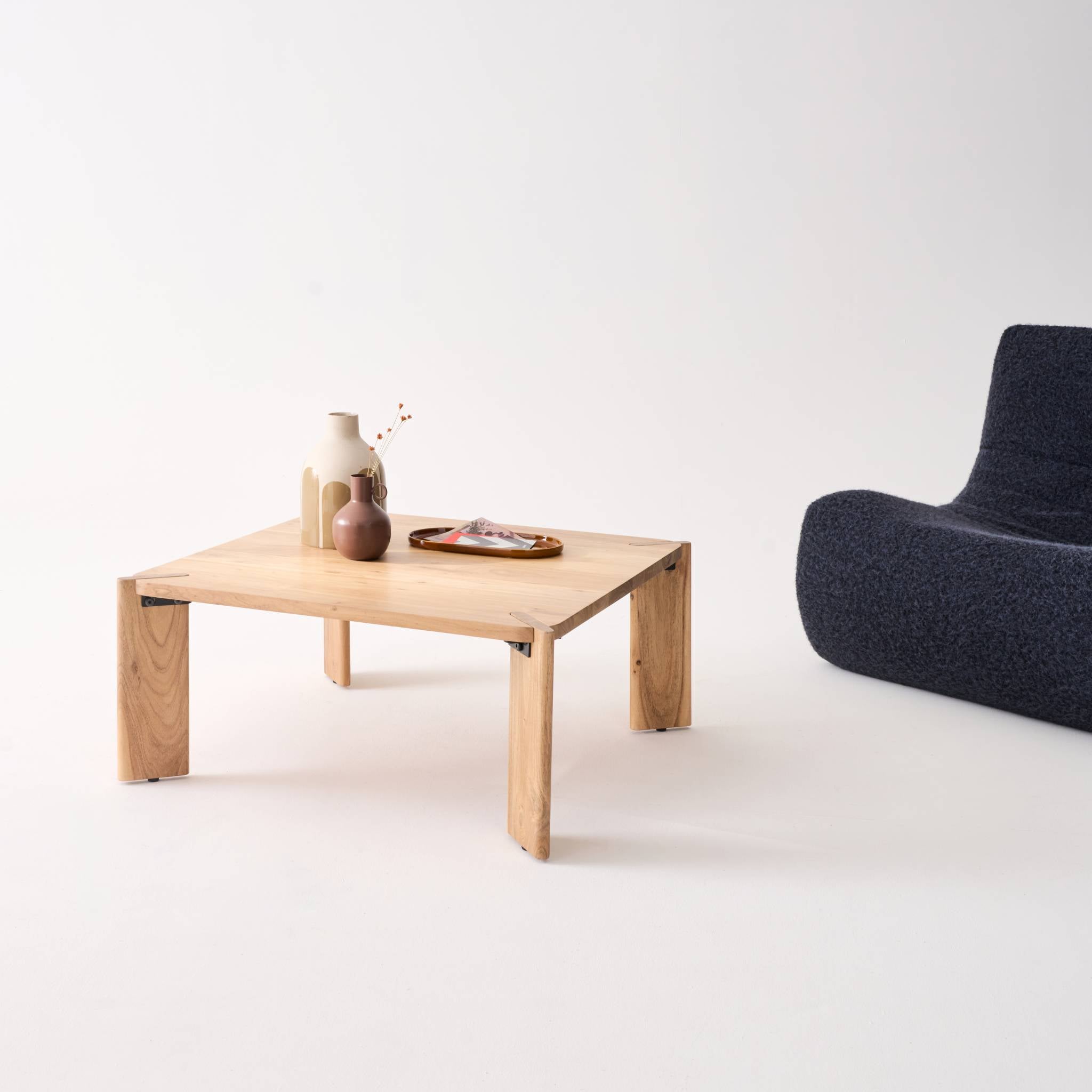 Tavolino esotico quadrato in legno massiccio, 80cm, marrone naturale